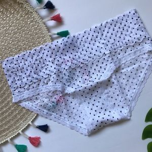 Victoria’s Secret Floral Lace Hiphugger Panty White w Black Polka Dot XS NEW